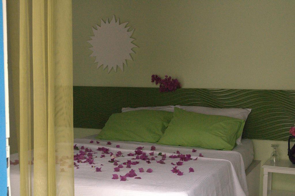 Pasalimani Hotel Çeşme Camera foto
